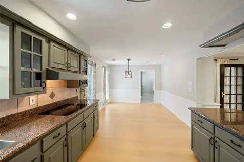 5354 Dumfries Drive Houston TX 77096