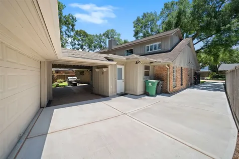 5354 Dumfries Drive Houston TX 77096
