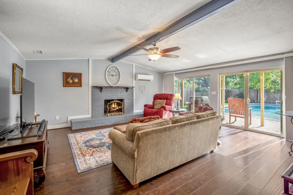 810 Aster Street Katy TX 77493