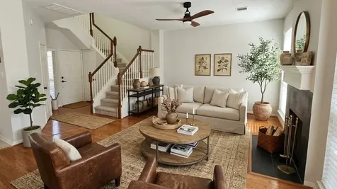 14 Valley Oaks Circle The Woodlands TX 77382
