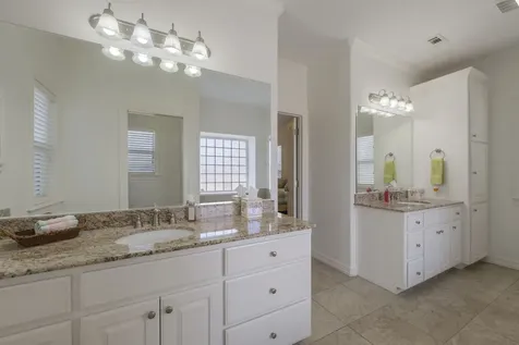 5303 Riviera Court College Station TX 77845