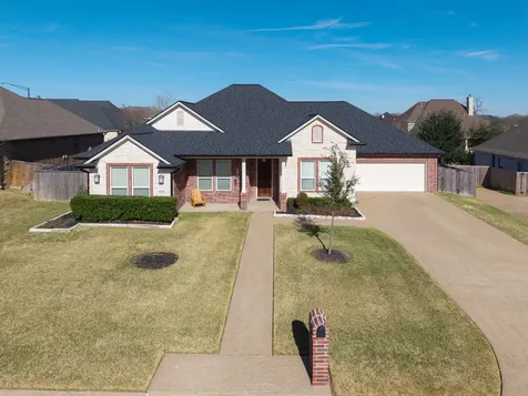 5303 Riviera Court College Station TX 77845