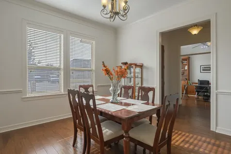 5303 Riviera Court College Station TX 77845