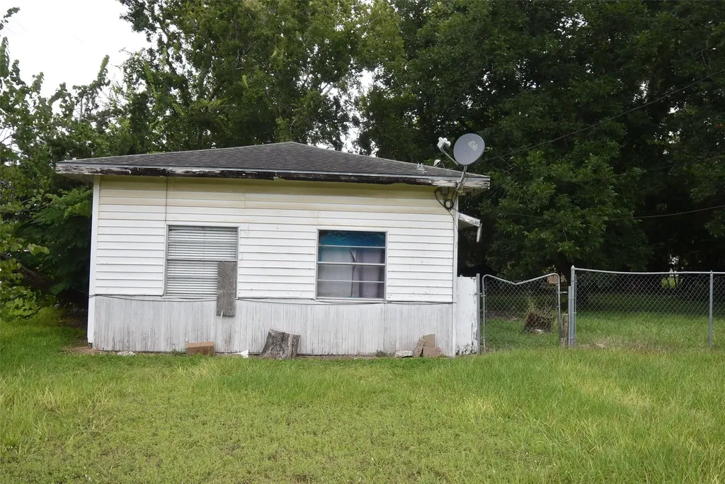 1717 Marguerite Street Bay City TX 77414