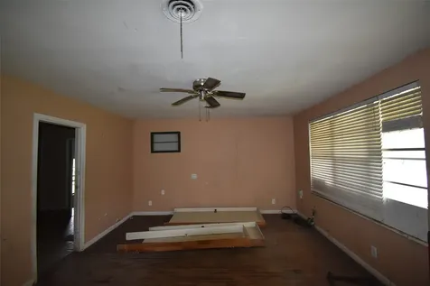1717 Marguerite Street Bay City TX 77414