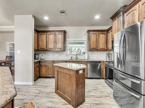 155 Horse Shoe Trail Angleton TX 77515