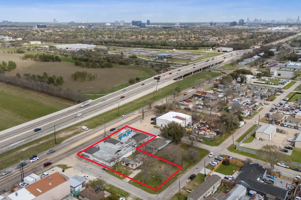 12219 - 12221 - 4107 B Street Alief Clodine Road Houston TX 77082