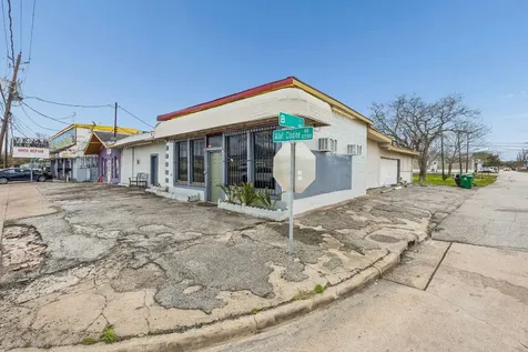 12219 - 12221 - 4107 B Street Alief Clodine Road Houston TX 77082