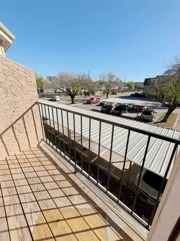 10855 Meadowglen Lane 1024 Houston TX 77042