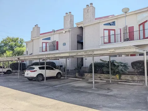 10855 Meadowglen Lane 1024 Houston TX 77042