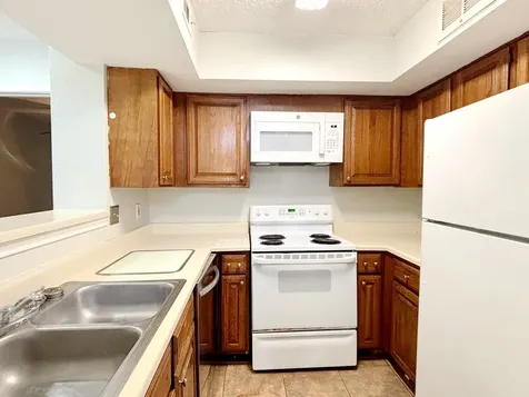 10855 Meadowglen Lane 1024 Houston TX 77042