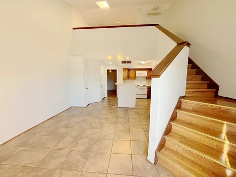 10855 Meadowglen Lane 1024 Houston TX 77042