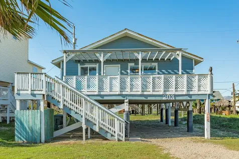 203 Carlton Avenue Surfside Beach TX 77541