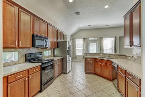 126 S Regan Mead Circle The Woodlands TX 77382