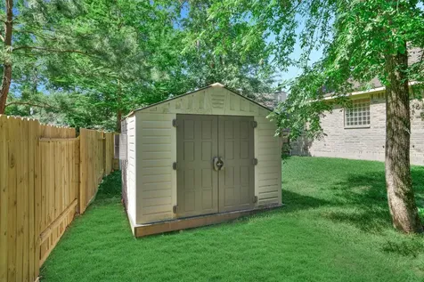 126 S Regan Mead Circle The Woodlands TX 77382