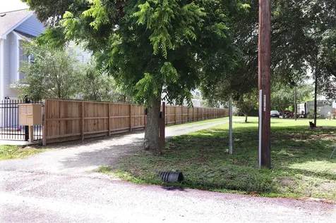 853 Rachel Street Houston TX 77091