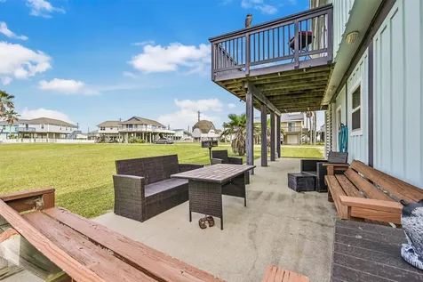 22818 Buena Street Galveston TX 77554