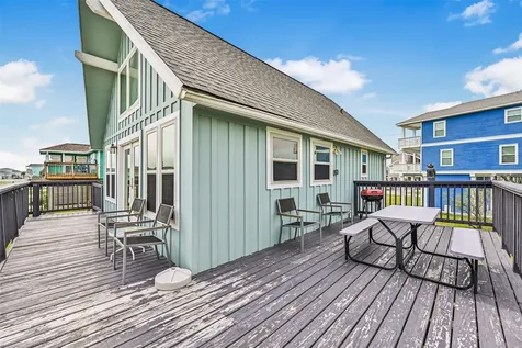 22818 Buena Street Galveston TX 77554