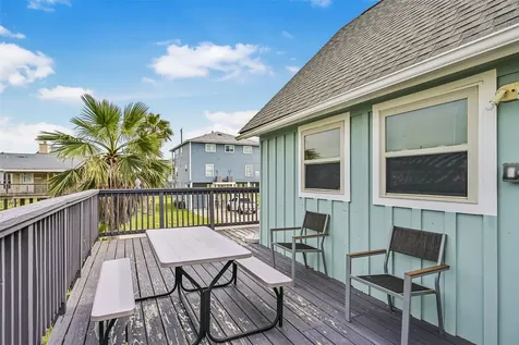 22818 Buena Street Galveston TX 77554