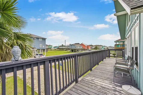 22818 Buena Street Galveston TX 77554