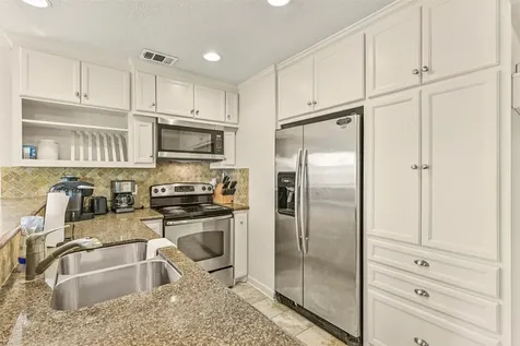 22818 Buena Street Galveston TX 77554
