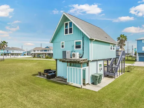 22818 Buena Street Galveston TX 77554