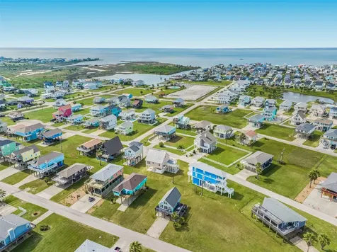 22818 Buena Street Galveston TX 77554