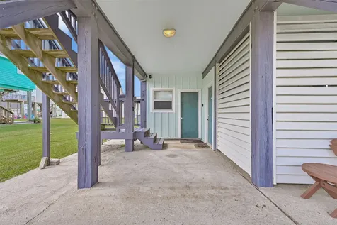 22818 Buena Street Galveston TX 77554