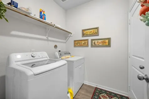 303 Morning Dove Trail Sealy TX 77474
