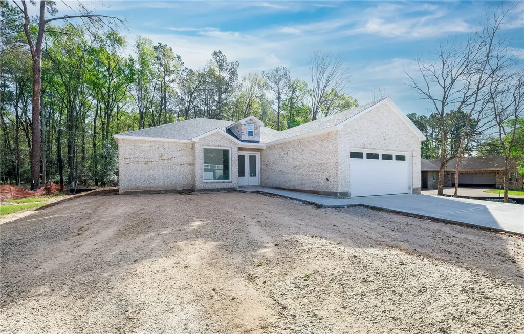1049 Broadmoor Drive Huntsville TX 77340