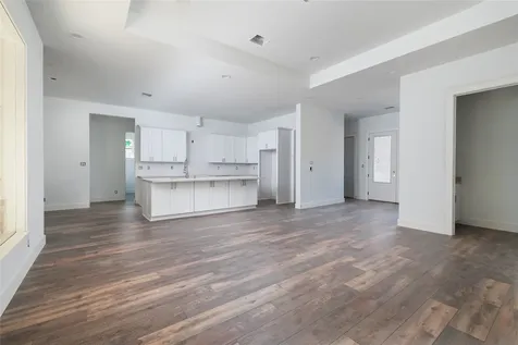 1049 Broadmoor Drive Huntsville TX 77340