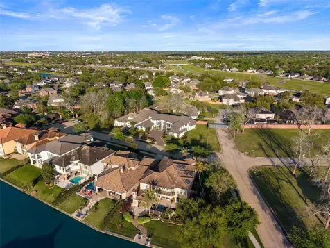 1010 Williams Lake Drive Richmond TX 77469