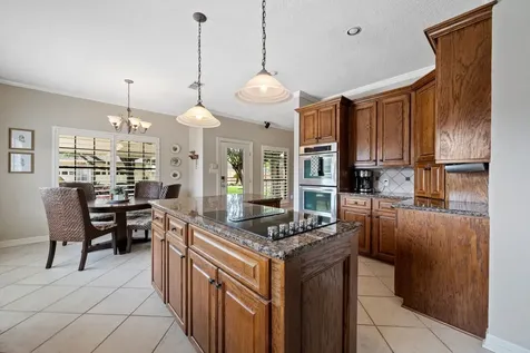 302 River Oaks Drive Baytown TX 77523