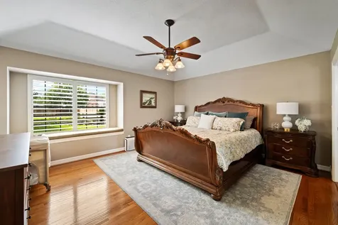 302 River Oaks Drive Baytown TX 77523