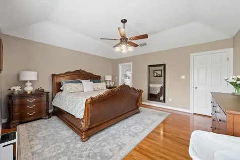 302 River Oaks Drive Baytown TX 77523