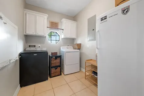 302 River Oaks Drive Baytown TX 77523