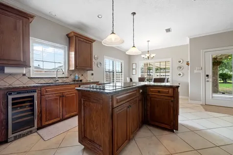 302 River Oaks Drive Baytown TX 77523
