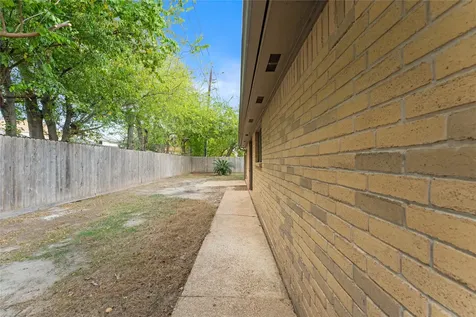 10746 Staghill Drive Houston TX 77064