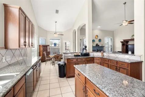 3714 Apple Tree Circle W La Porte TX 77571