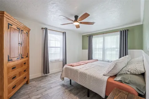 4801 44th Street Dickinson TX 77539