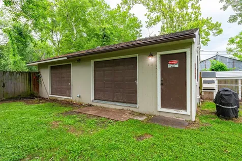 4801 44th Street Dickinson TX 77539