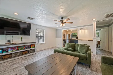 4801 44th Street Dickinson TX 77539