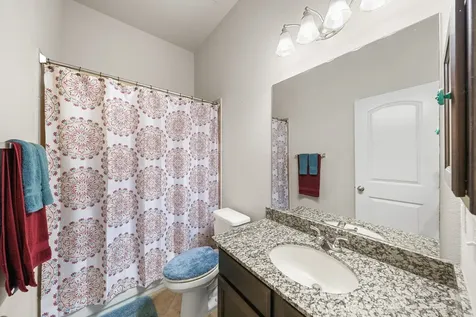 2816 Leafwood Lane Pearland TX 77584