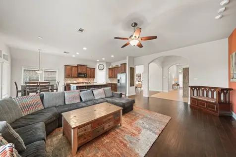 2816 Leafwood Lane Pearland TX 77584