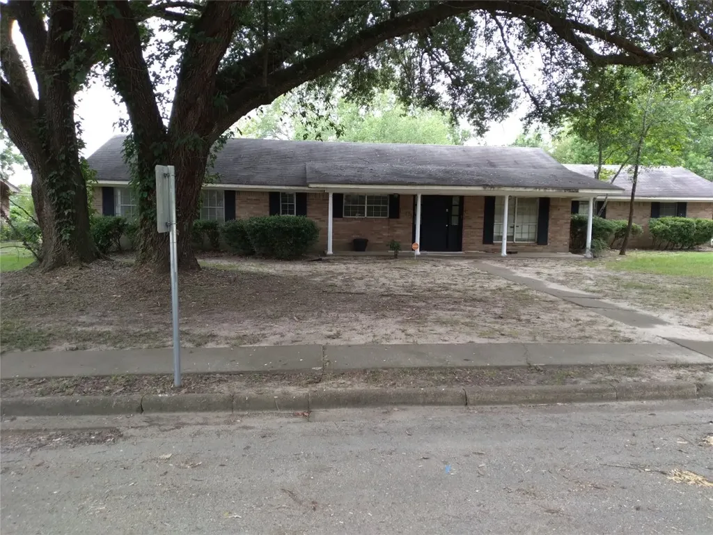 1301 Plantation Drive Crockett TX 75835
