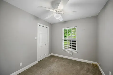 127 Marlin Avenue Galveston TX 77550