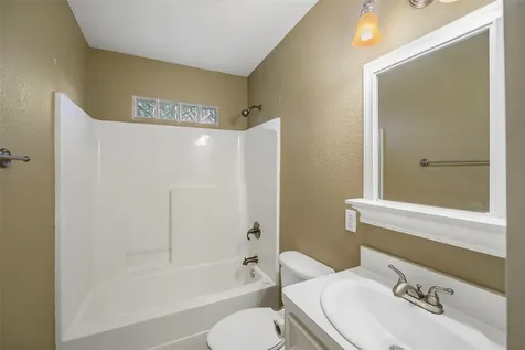 127 Marlin Avenue Galveston TX 77550