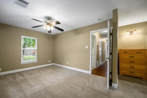 127 Marlin Avenue Galveston TX 77550
