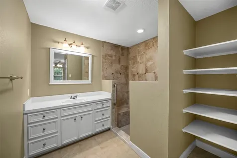 127 Marlin Avenue Galveston TX 77550
