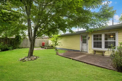 127 Marlin Avenue Galveston TX 77550